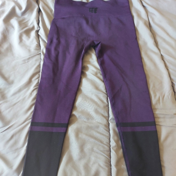 NWOT seamless Jed North leggings! - Picture 3 of 5